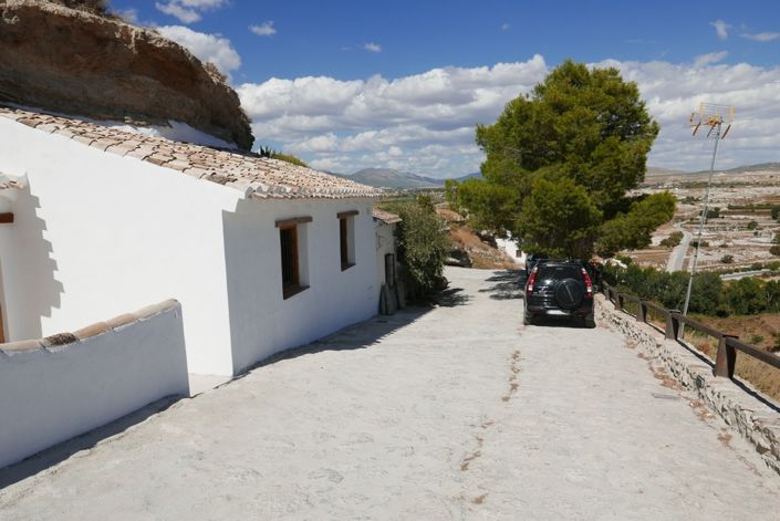 Image No.40-House for sale