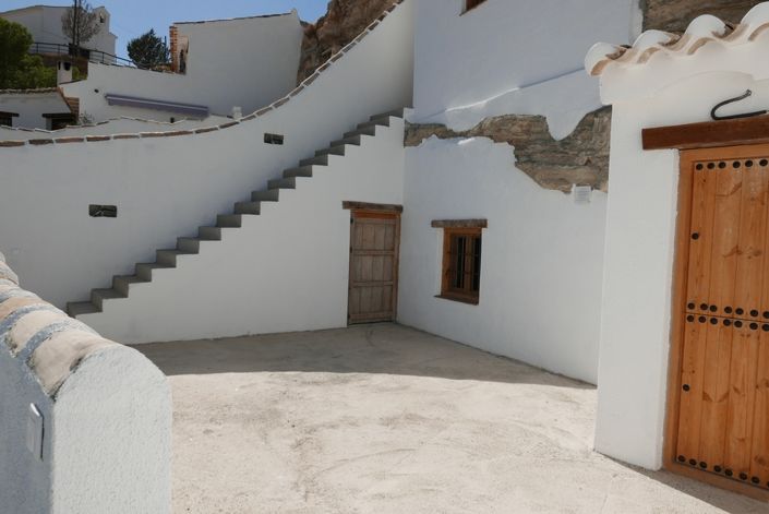 Image No.8-House for sale