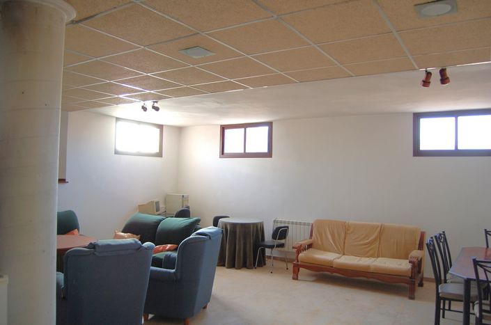 Image No.19-3 Bed Property for sale