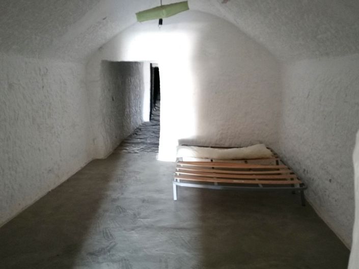 Image No.17-6 Bed House for sale