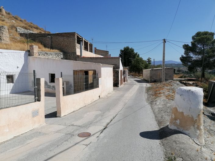 Image No.4-6 Bed House for sale