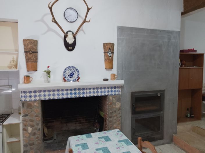 Image No.15-6 Bed Property for sale