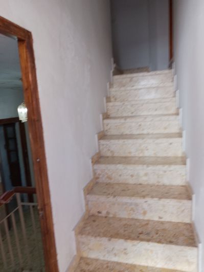 Image No.21-6 Bed Property for sale