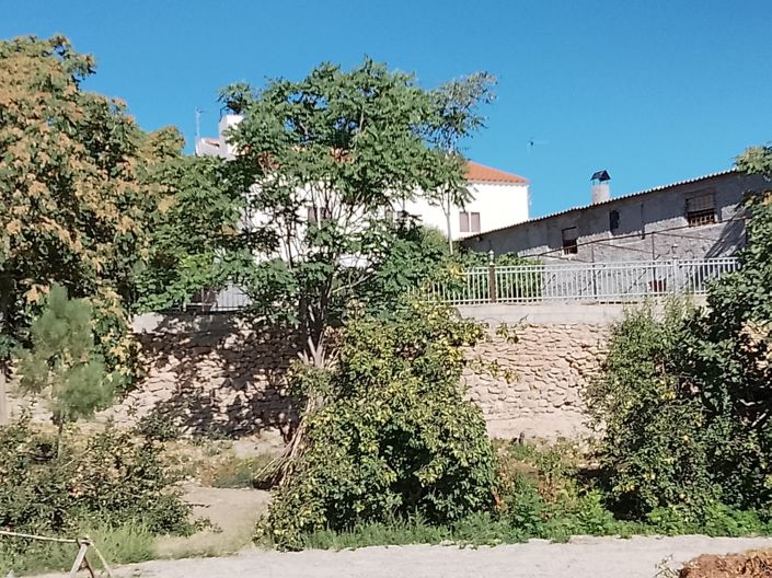 Image No.44-6 Bed Property for sale