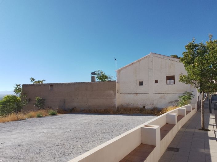 Image No.6-6 Bed Property for sale