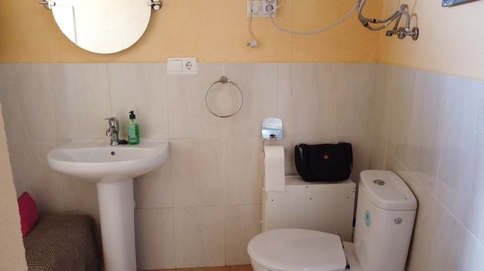 Image No.15-3 Bed House for sale