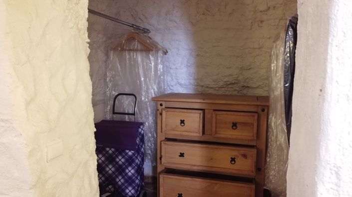 Image No.16-3 Bed House for sale