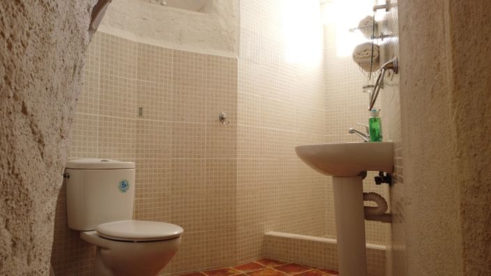 Image No.21-3 Bed House for sale