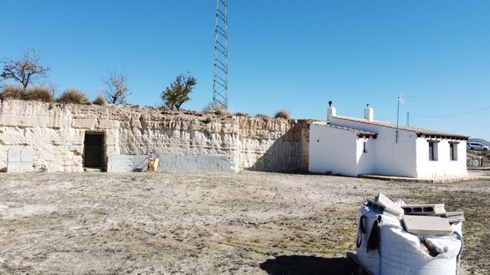 Image No.29-3 Bed House for sale