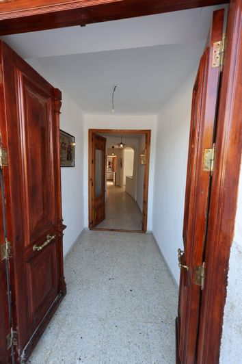 Image No.3-6 Bed Property for sale