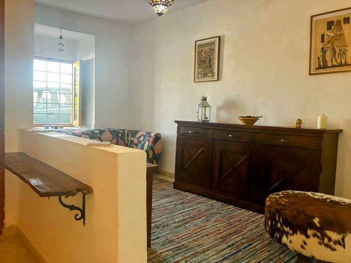 Image No.42-6 Bed Property for sale