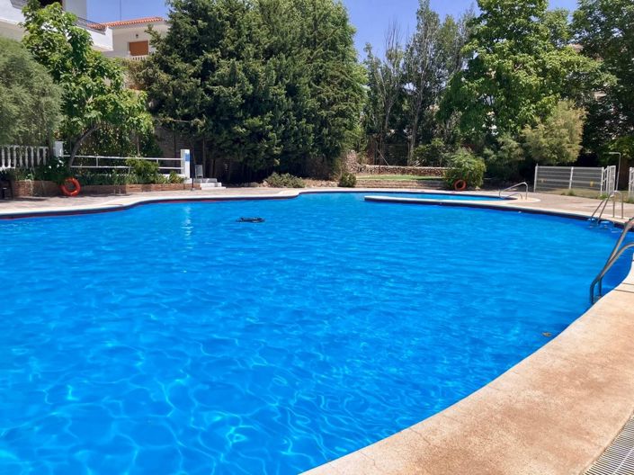 Image No.44-6 Bed Property for sale