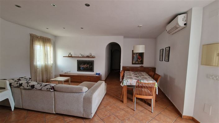 Image No.8-7 Bed Country House for sale