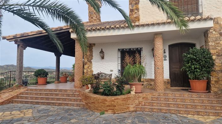 Image No.3-4 Bed Villa for sale