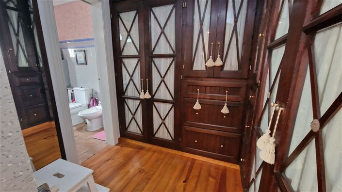 Image No.38-5 Bed Property for sale