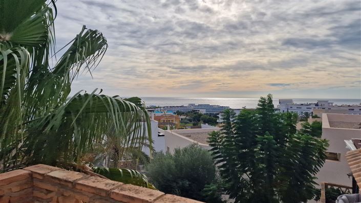 Image No.47-5 Bed Property for sale