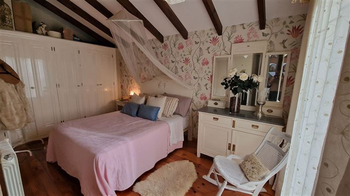 Image No.49-5 Bed Property for sale