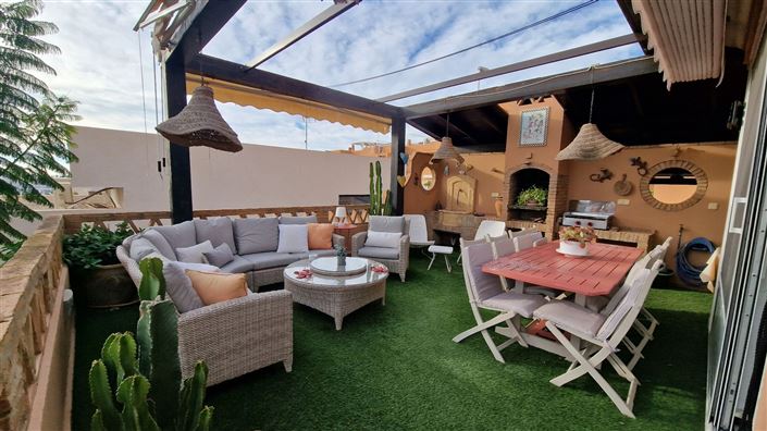 Image No.9-5 Bed Property for sale