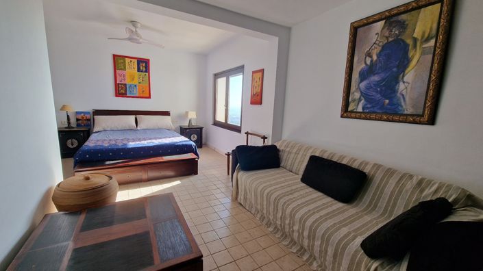 Image No.30-6 Bed Property for sale