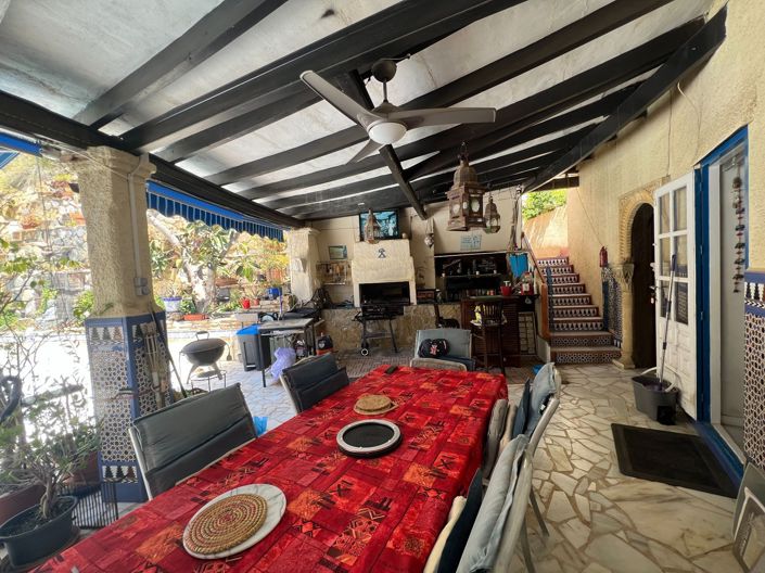 Image No.21-4 Bed Property for sale