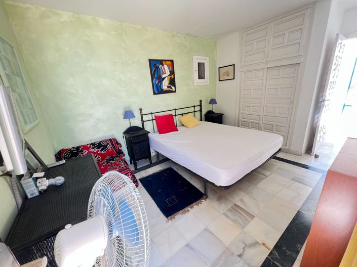 Image No.26-4 Bed Property for sale