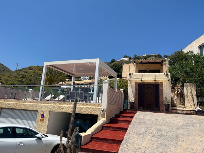 Image No.32-4 Bed Property for sale