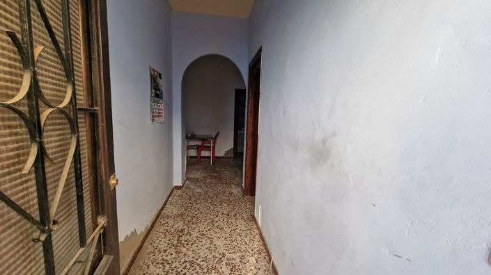 Image No.1-1 Bed Townhouse for sale