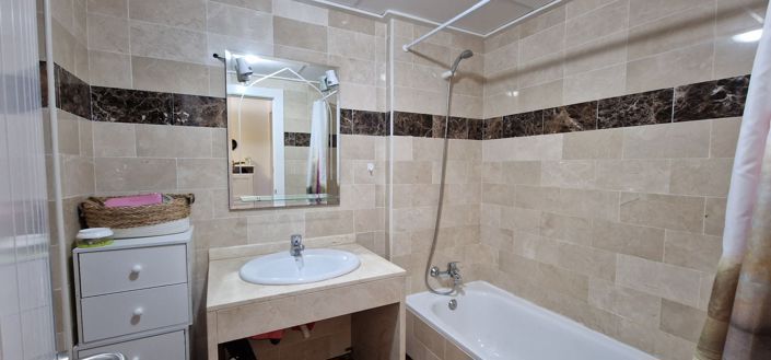 Image No.10-1 Bed Apartment for sale