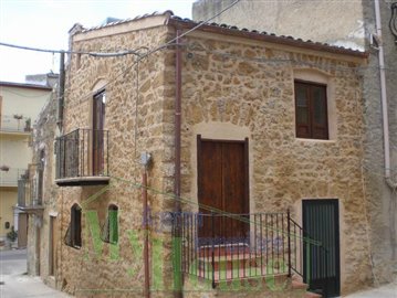 1 - Cianciana, House