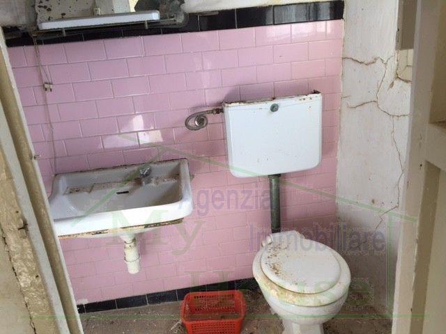 Image No.9-2 Bed House for sale