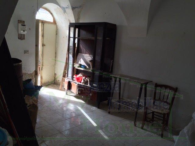 Image No.17-2 Bed House for sale