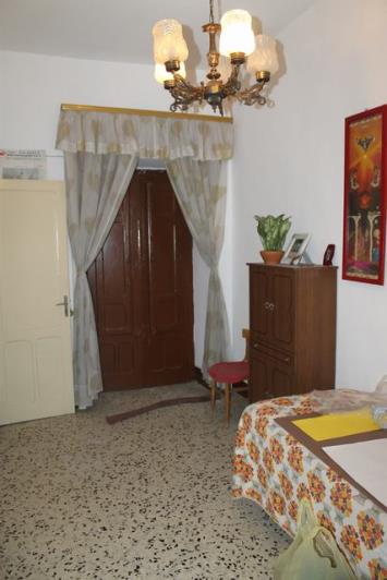 Image No.12-3 Bed House for sale