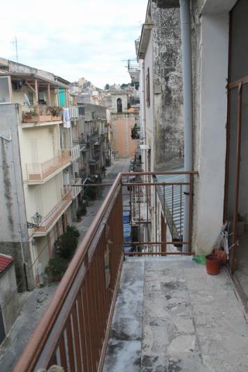 Image No.16-3 Bed House for sale