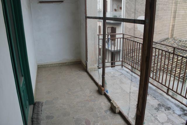 Image No.18-3 Bed House for sale