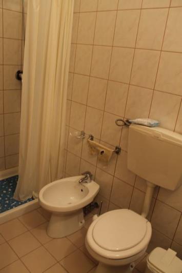 Image No.6-2 Bed Townhouse for sale