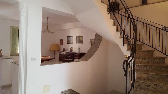 Image No.16-3 Bed Townhouse for sale