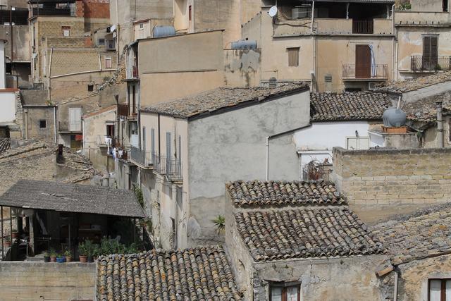 Image No.24-3 Bed House for sale