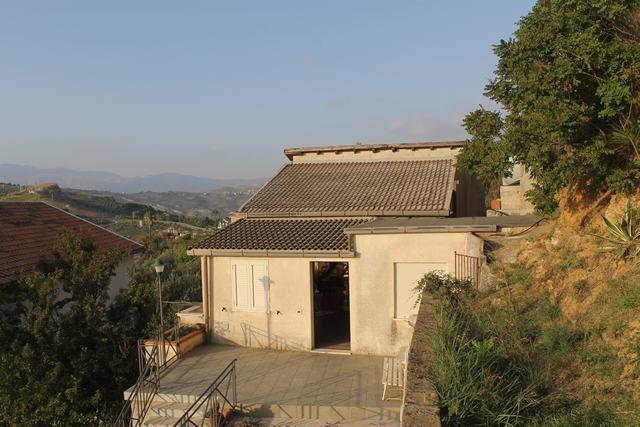 Image No.10-2 Bed Villa for sale