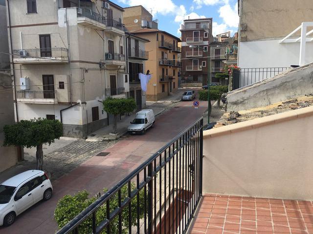 Image No.5-3 Bed Townhouse for sale