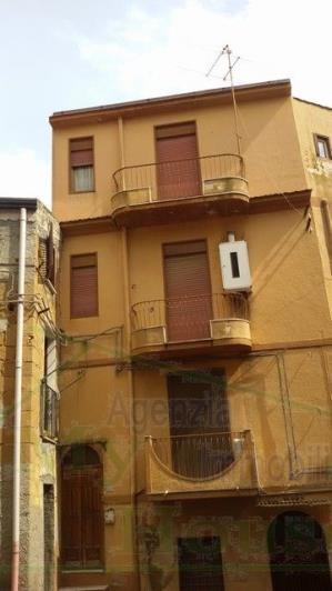 Image No.15-1 Bed Townhouse for sale