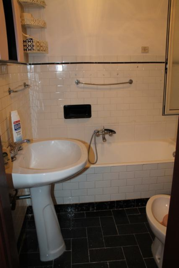 Image No.14-2 Bed Townhouse for sale