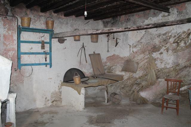 Image No.9-1 Bed Townhouse for sale