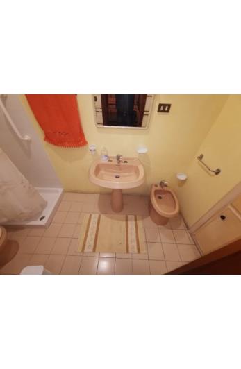 Image No.8-3 Bed Townhouse for sale