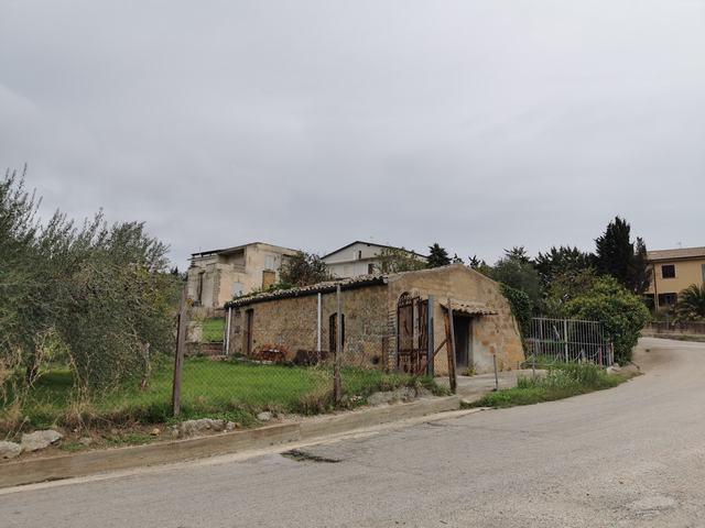 Image No.14-1 Bed Country House for sale