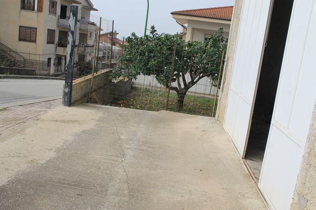 Image No.2-4 Bed House for sale