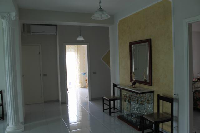 Image No.10-4 Bed House for sale