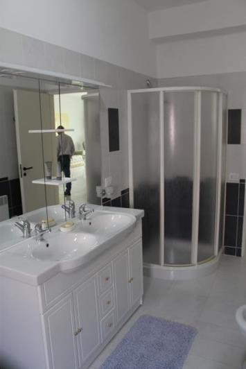 Image No.14-4 Bed House for sale