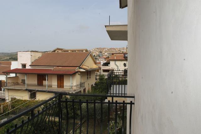 Image No.21-4 Bed House for sale