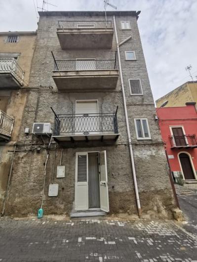 Image No.2-3 Bed Townhouse for sale