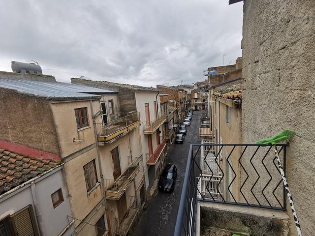 Image No.22-3 Bed Townhouse for sale